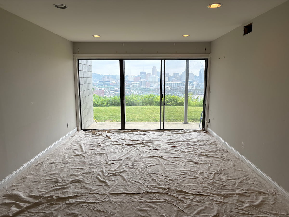 Image of professionally painted house overlooking Cincinnati ohio.